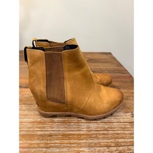 Sorel Women's Tan Wedge Ankle Boots Size 8.5 Joan Rhapsody Wedge Snow Waterproof